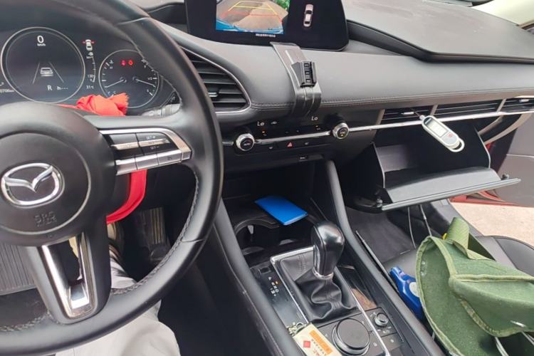 Used Mazda 3 Axela 2020 2.0L Automatic ZhiXuan Edition Center Console
