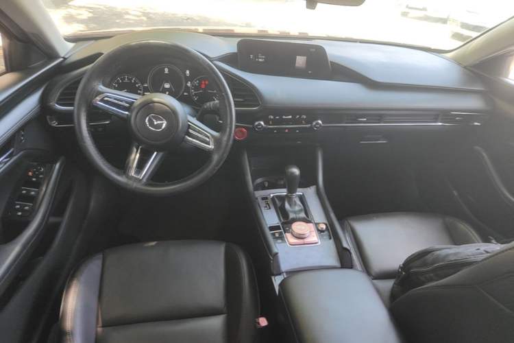 Used Mazda 3 Axela 2020 2.0L Automatic Zhiya Edition Center Console