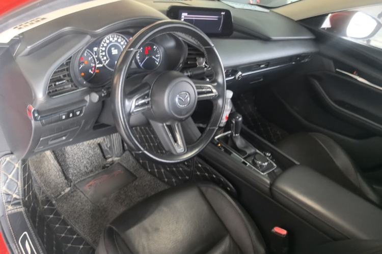 Used Mazda 3 Axela 2020 2.0L Automatic Zhiya Edition Center Console