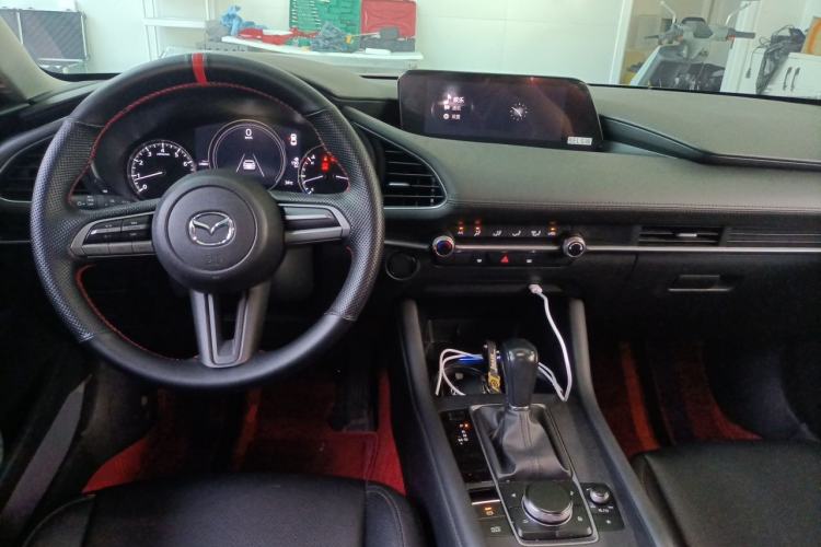 Used Mazda 3 Axela 2020 1.5L Automatic Zhiyue Sunroof Version Center Console
