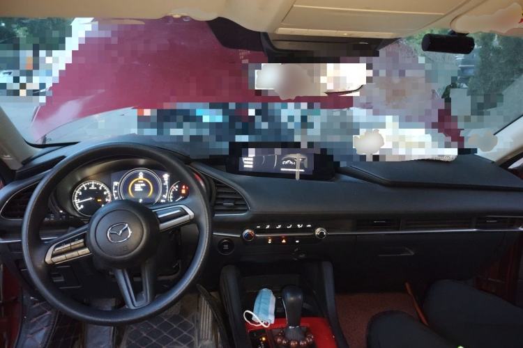Used Mazda 3 Axela 2020 1.5L Automatic ZhiMei Edition Center Console