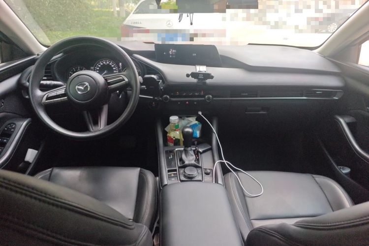 Used Mazda 3 Axela 2020 1.5L Automatic ZhiMei Edition Center Console