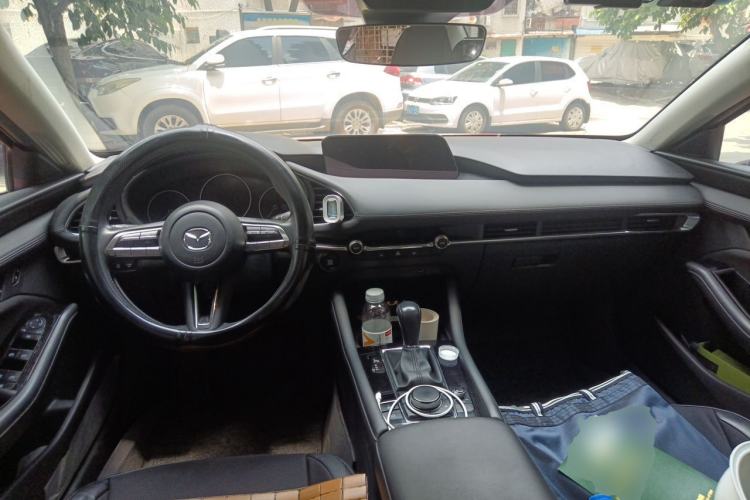 Used Mazda 3 Axela 2020 2.0L Automatic ZhiXuan Edition Center Console