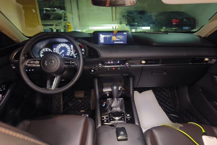 Used Mazda 3 Axela 2020 2.0L Automatic Zhiya Edition Center Console