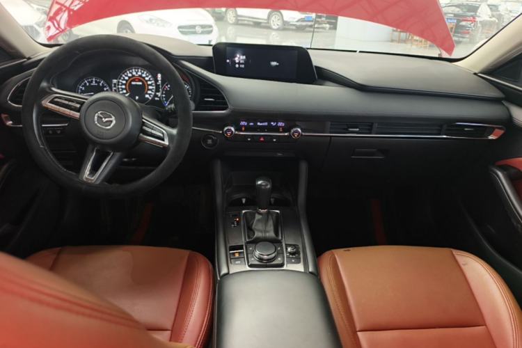 Used Mazda 3 Axela 2020 2.0L Automatic ZhiXuan Edition Center Console