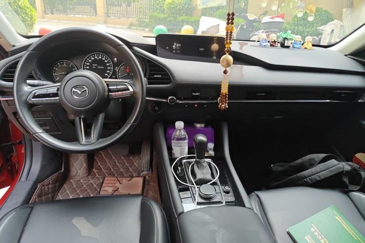 Used Mazda 3 Axela 2020 2.0L Automatic ZhiXuan Edition Center Console