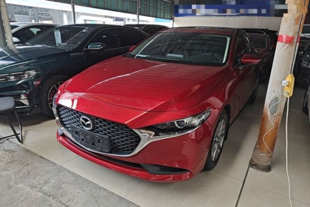 Ojetý Mazda 3 Axela 2020 1.5L Automatic Luxury Version