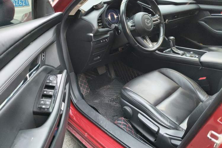 Used Mazda 3 Axela 2020 2.0L Automatic Zhiya Edition Driver Seat