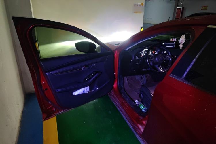 Used Mazda 3 Axela 2020 2.0L Automatic Zhiya Edition Driver Seat
