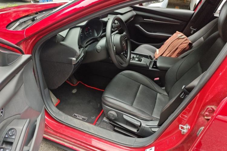 Used Mazda 3 Axela 2020 1.5L Automatic ZhiMei Edition Driver Seat