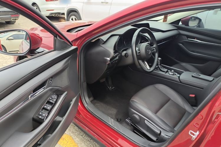 Used Mazda 3 Axela 2020 2.0L Automatic Zhiya Edition Driver Seat