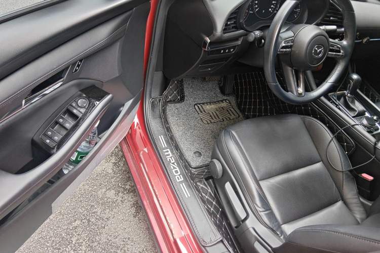Used Mazda 3 Axela 2020 2.0L Automatic Zhiya Edition Driver Seat