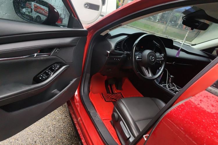 Used Mazda 3 Axela 2020 2.0L Automatic ZhiXuan Edition Driver Seat