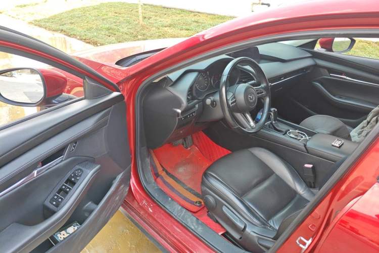 Used Mazda 3 Axela 2020 2.0L Automatic Zhiya Edition Driver Seat