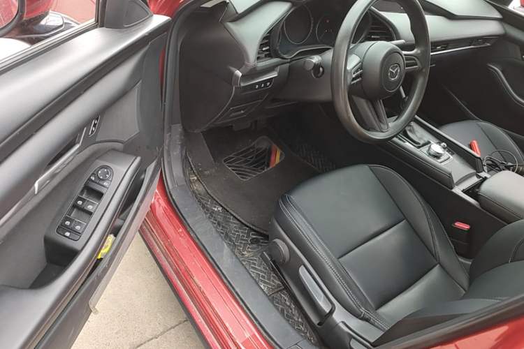 Used Mazda 3 Axela 2020 1.5L Automatic Zhiyue Sunroof Version Driver Seat