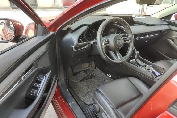 Used Mazda 3 Axela 2020 2.0L Automatic Zhiya Edition Driver Seat