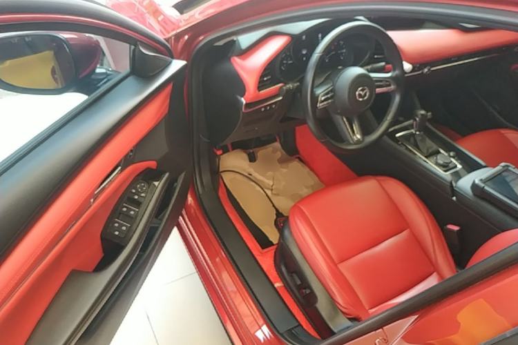 Used Mazda 3 Axela 2020 2.0L Automatic ZhiXuan Edition Driver Seat