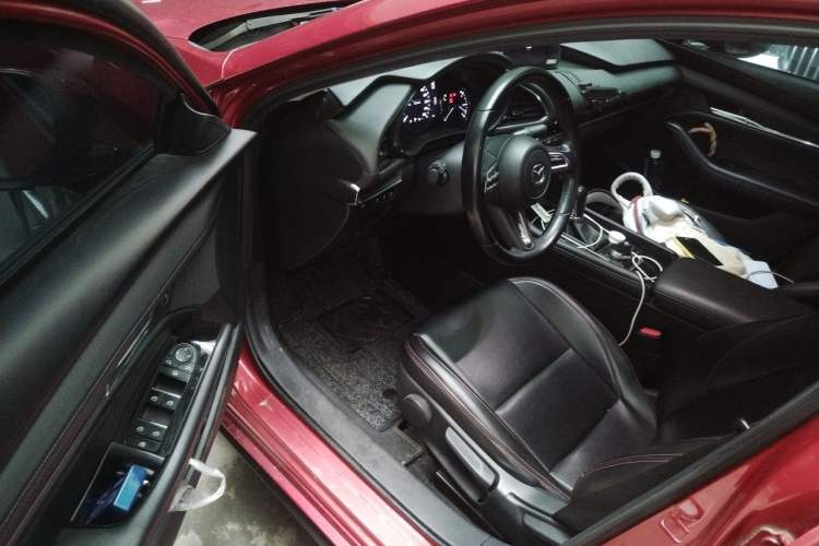 Used Mazda 3 Axela 2020 2.0L Automatic ZhiXuan Edition Driver Seat