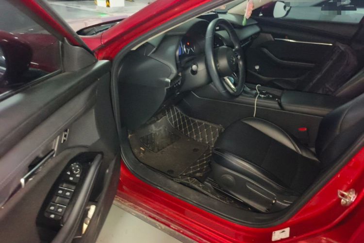 Used Mazda 3 Axela 2020 2.0L Automatic ZhiXuan Edition Driver Seat