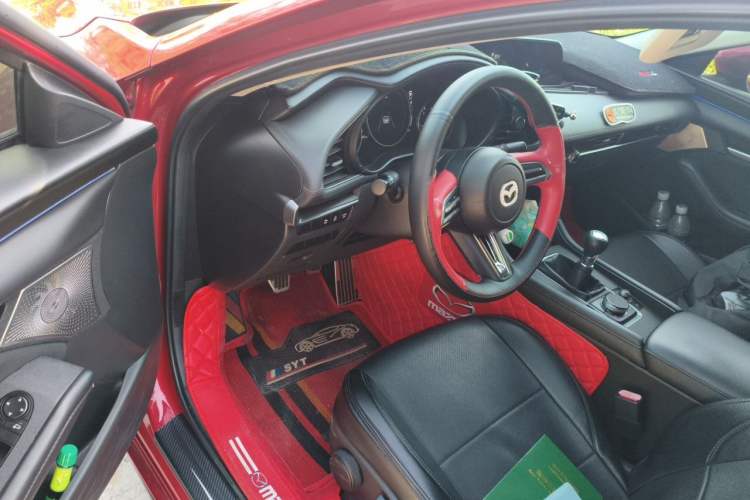 Used Mazda 3 Axela 2020 1.5L Manual ZhiMei Edition Driver Seat