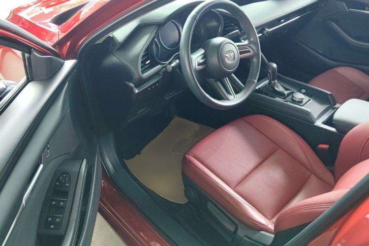 Used Mazda 3 Axela 2020 1.5L Automatic ZhiMei Edition Driver Seat