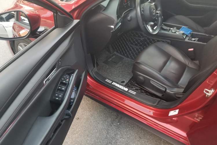 Used Mazda 3 Axela 2020 2.0L Automatic Zhiya Edition Driver Seat