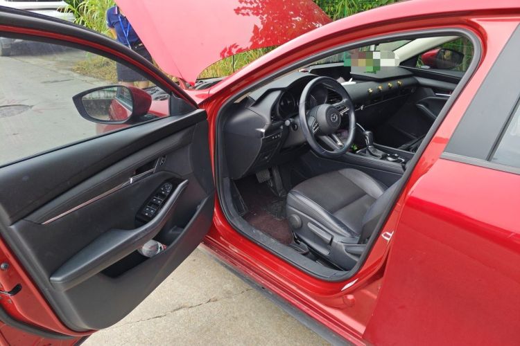 Used Mazda 3 Axela 2020 2.0L Automatic Zhiya Edition Driver Seat