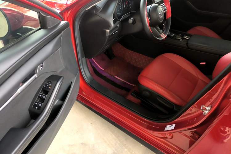 Used Mazda 3 Axela 2020 1.5L Automatic Zhiyue Sunroof Version Driver Seat