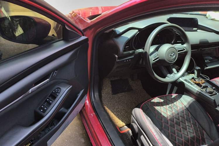 Used Mazda 3 Axela 2020 1.5L Automatic ZhiMei Edition Driver Seat