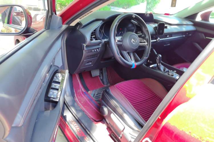 Used Mazda 3 Axela 2020 2.0L Automatic ZhiXuan Edition Driver Seat