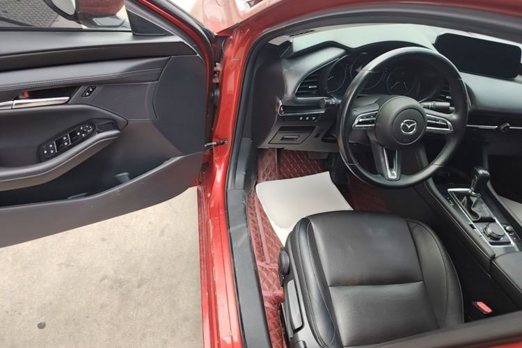 Used Mazda 3 Axela 2020 2.0L Automatic Zhiya Edition Driver Seat