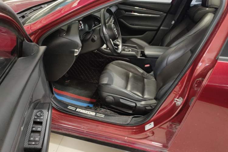 Used Mazda 3 Axela 2020 2.0L Automatic Zhiya Edition Driver Seat