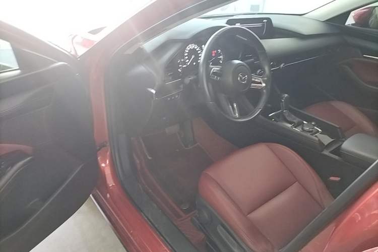Used Mazda 3 Axela 2020 2.0L Automatic ZhiXuan Edition Driver Seat