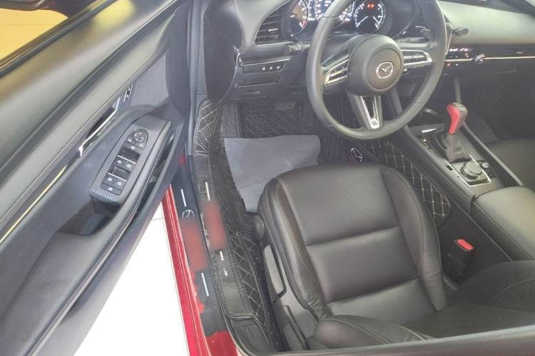 Used Mazda 3 Axela 2020 2.0L Automatic Zhiya Edition Driver Seat