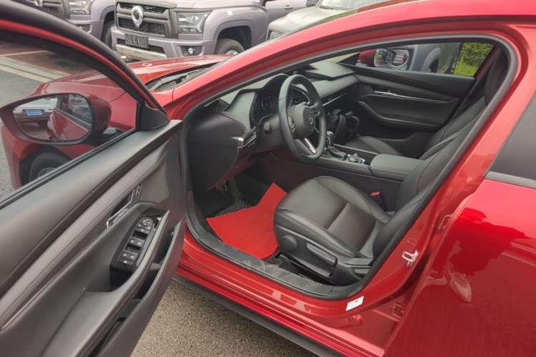Used Mazda 3 Axela 2020 2.0L Automatic Zhiya Edition Driver Seat