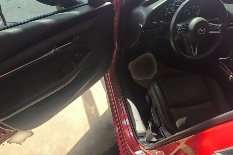 Used Mazda 3 Axela 2020 2.0L Automatic Zhiya Edition Driver Seat