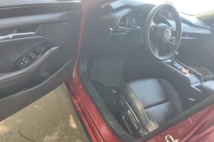 Used Mazda 3 Axela 2020 2.0L Automatic Zhiya Edition Driver Seat