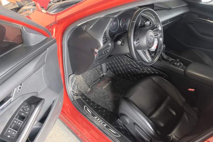Used Mazda 3 Axela 2020 2.0L Automatic Zhiya Edition Driver Seat
