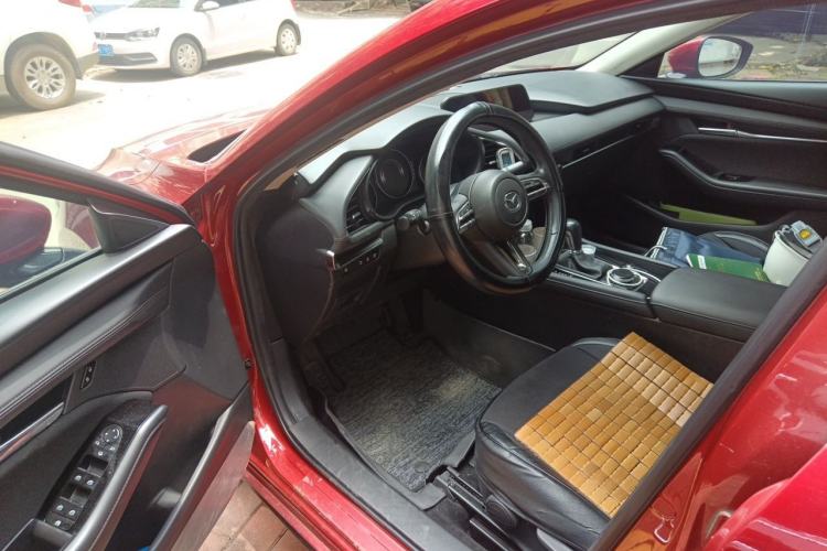 Used Mazda 3 Axela 2020 2.0L Automatic ZhiXuan Edition Driver Seat
