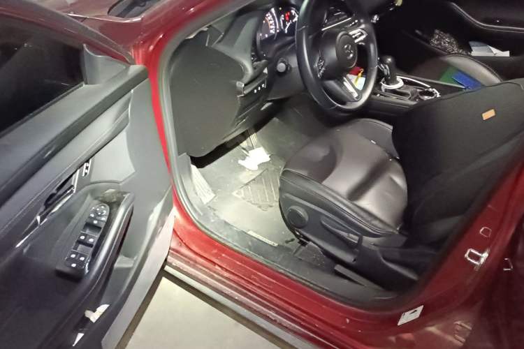 Used Mazda 3 Axela 2020 2.0L Automatic Zhiya Edition Driver Seat