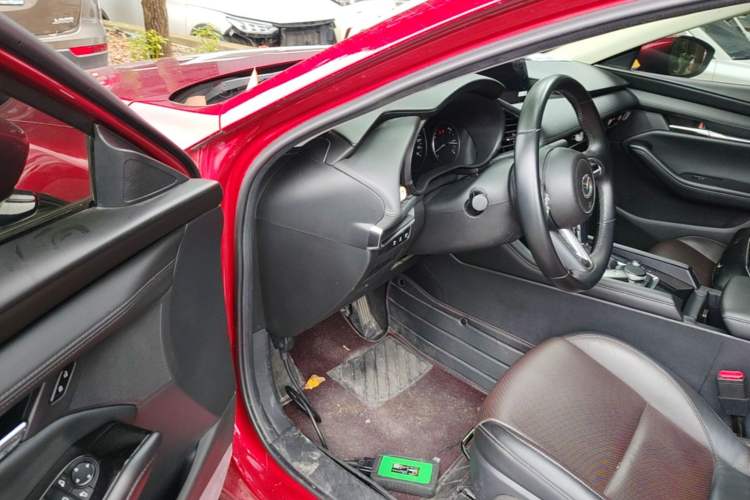 Used Mazda 3 Axela 2020 2.0L Automatic Zhiya Edition Driver Seat