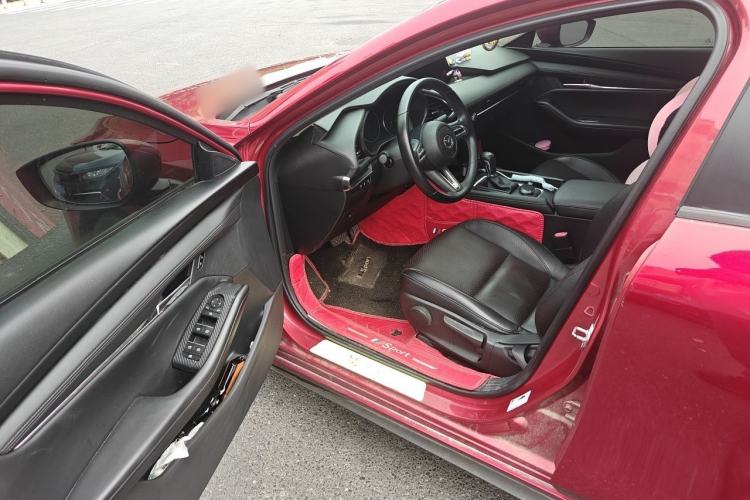 Used Mazda 3 Axela 2020 2.0L Automatic Zhiya Edition Driver Seat