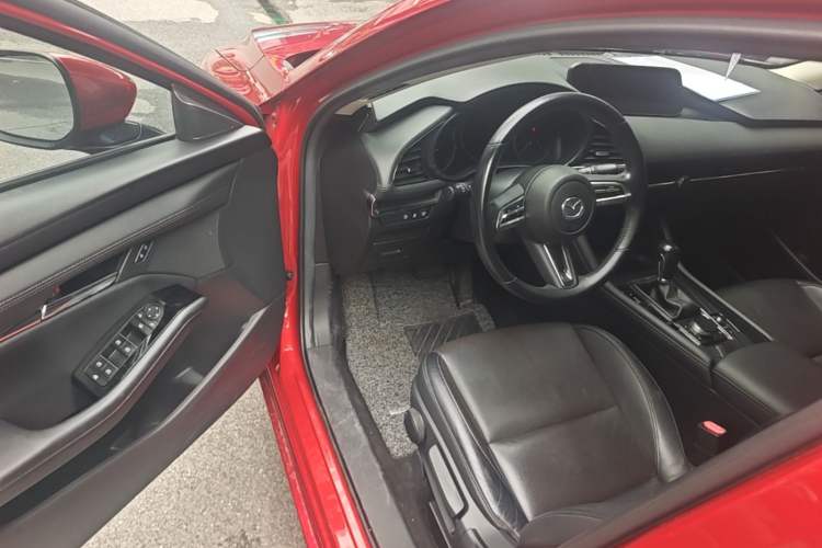 Used Mazda 3 Axela 2020 2.0L Automatic Zhiya Edition Driver Seat