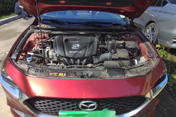 Used Mazda 3 Axela 2020 1.5L Automatic Luxury Version Engine Bay