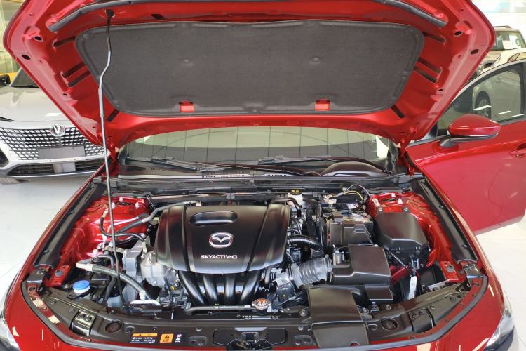 Used Mazda 3 Axela 2020 1.5L Automatic Zhiyue Sunroof Version Engine Bay