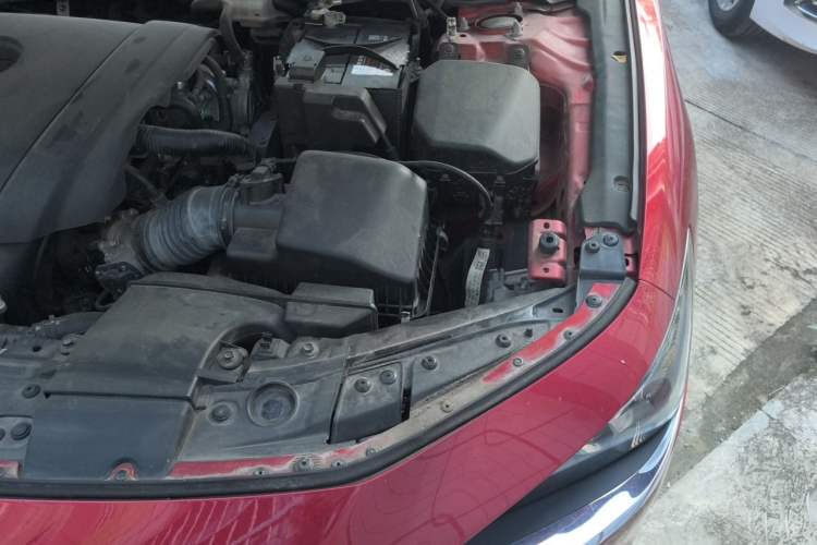 Used Mazda 3 Axela 2020 2.0L Automatic Luxury Version Engine Bay Left