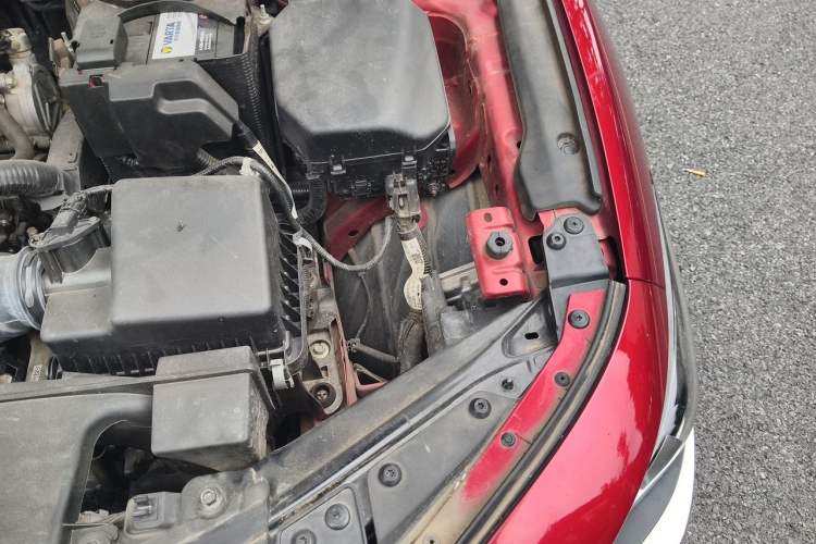 Used Mazda 3 Axela 2020 1.5L Automatic ZhiMei Edition Engine Bay Left