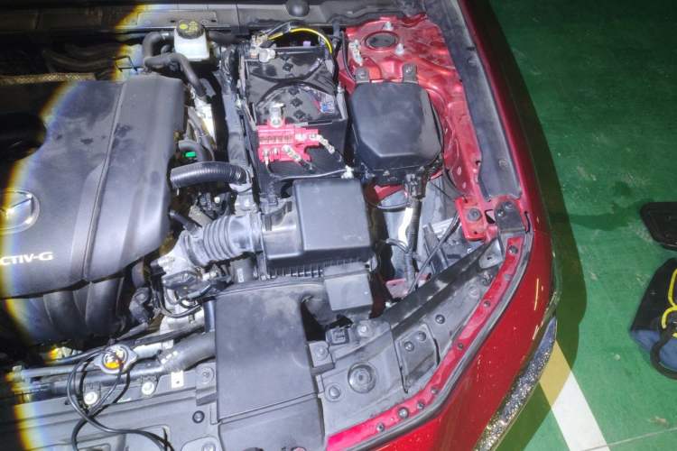 Used Mazda 3 Axela 2020 1.5L Automatic Luxury Version Engine Bay Left
