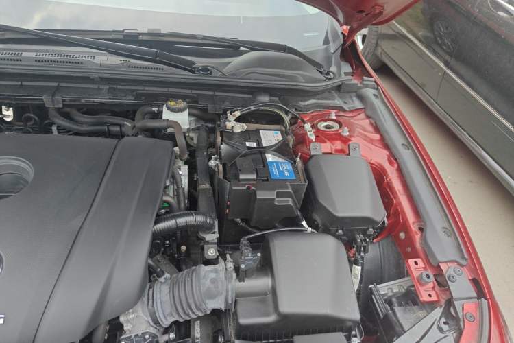 Used Mazda 3 Axela 2020 2.0L Automatic Luxury Version Engine Bay Left