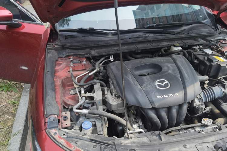 Used Mazda 3 Axela 2020 1.5L Automatic Luxury Version Engine Bay Right